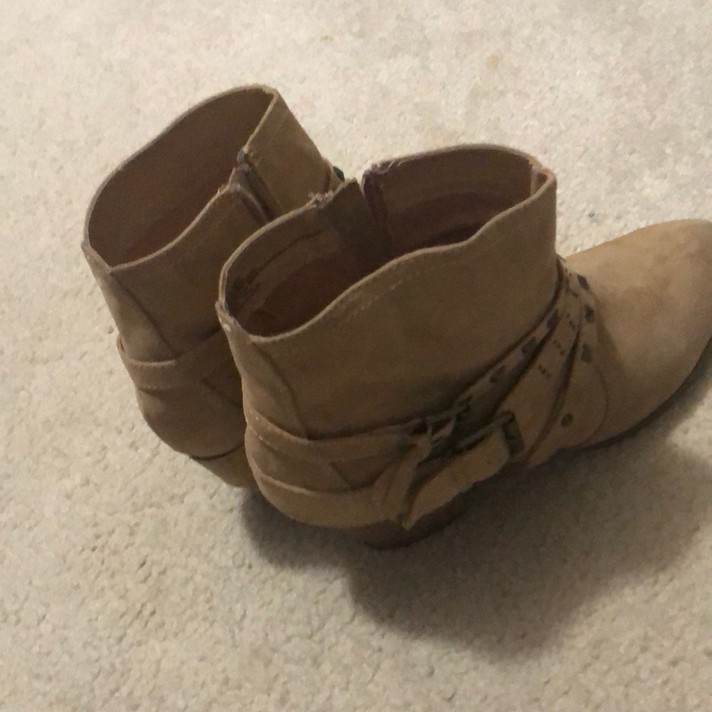 Ankle boots